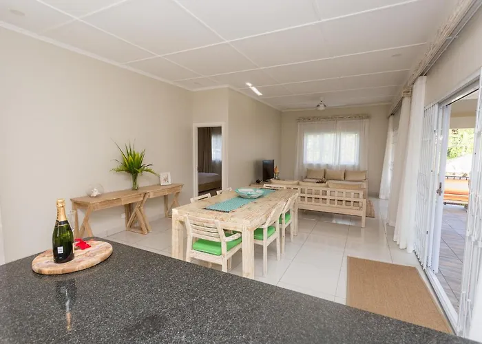 Beau Vallon Villa Chalets
