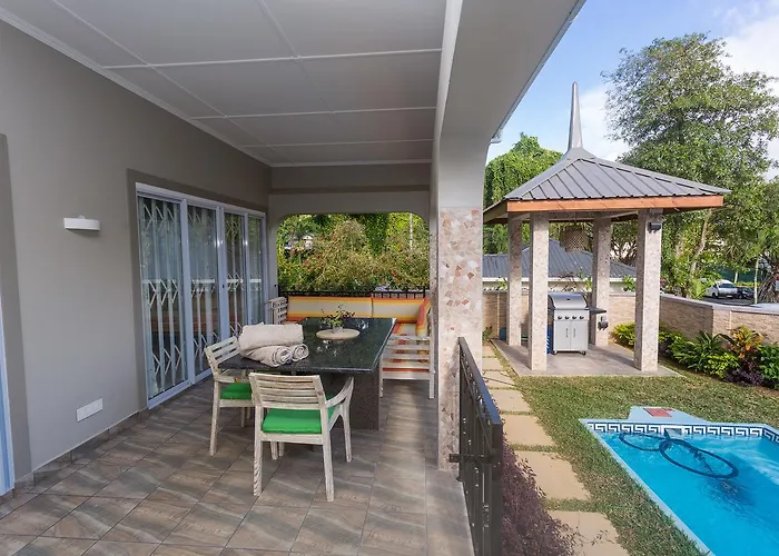 Chalet Beau Vallon Villa Chalets Beau Vallon (Mahe)