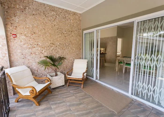 Beau Vallon Villa Chalets *