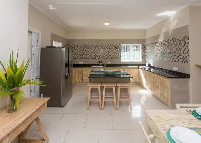 Chalet Beau Vallon Villa Chalets Beau Vallon (Mahe)