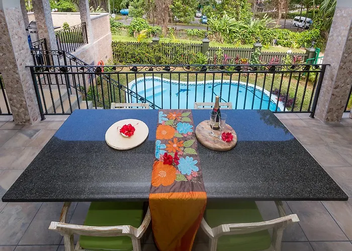 Chalet Beau Vallon Villa Chalets *