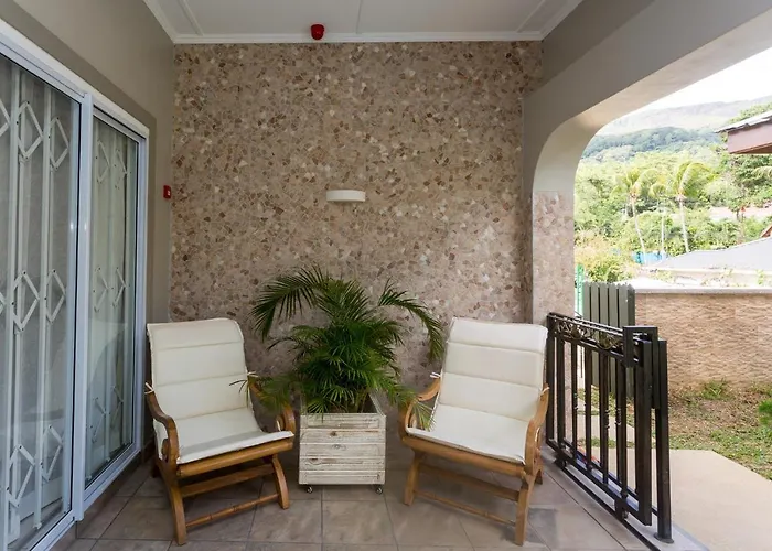 Beau Vallon Villa Chalets