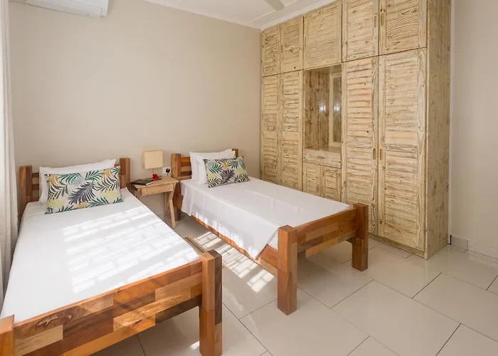 Chalet Beau Vallon Villa Chalets *