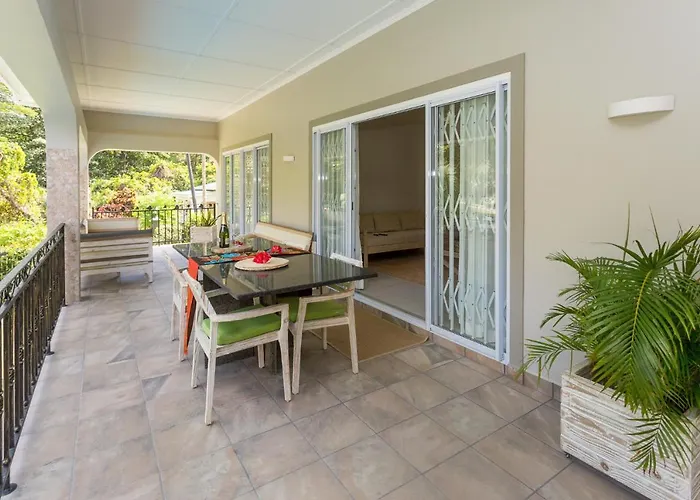 Chalet Beau Vallon Villa Chalets *